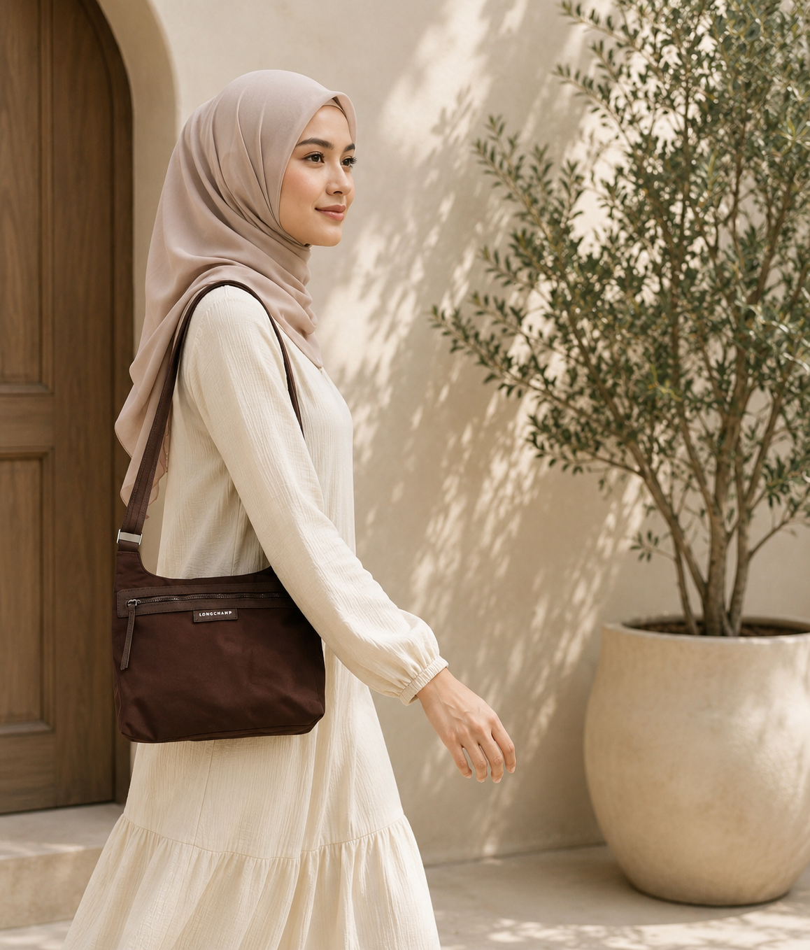 Longchamp Crossbody Chocolate - Image 3